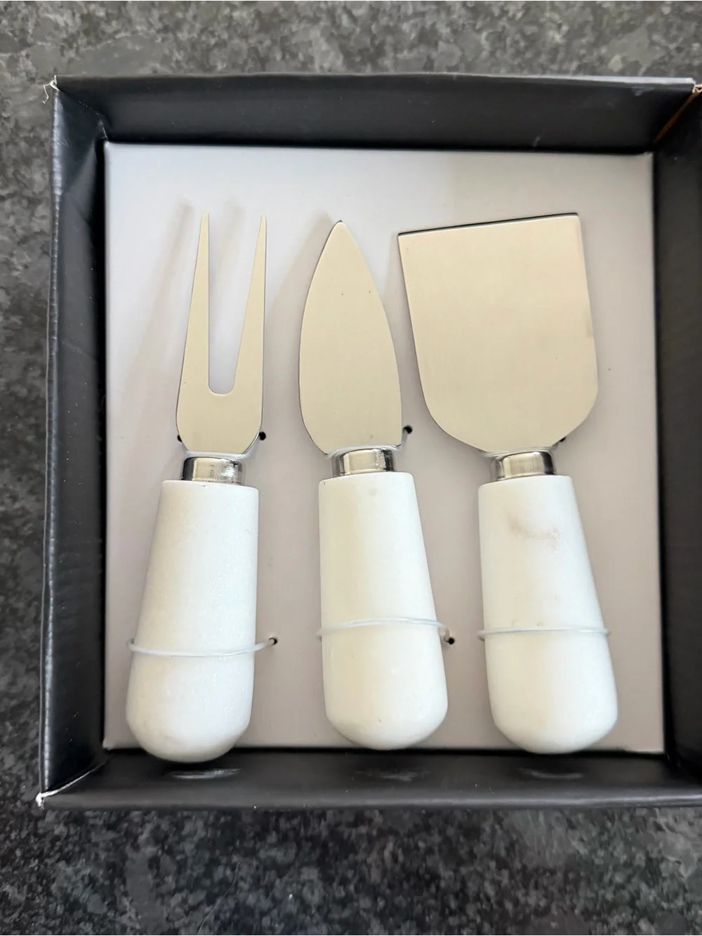 NEW Sur la Table White Marble Cheese Knife Set